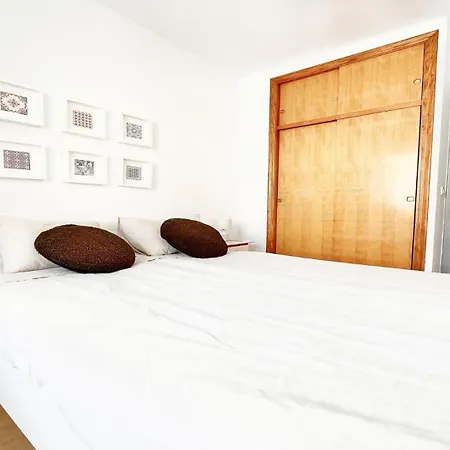 Apartment R-9552 Sunny *